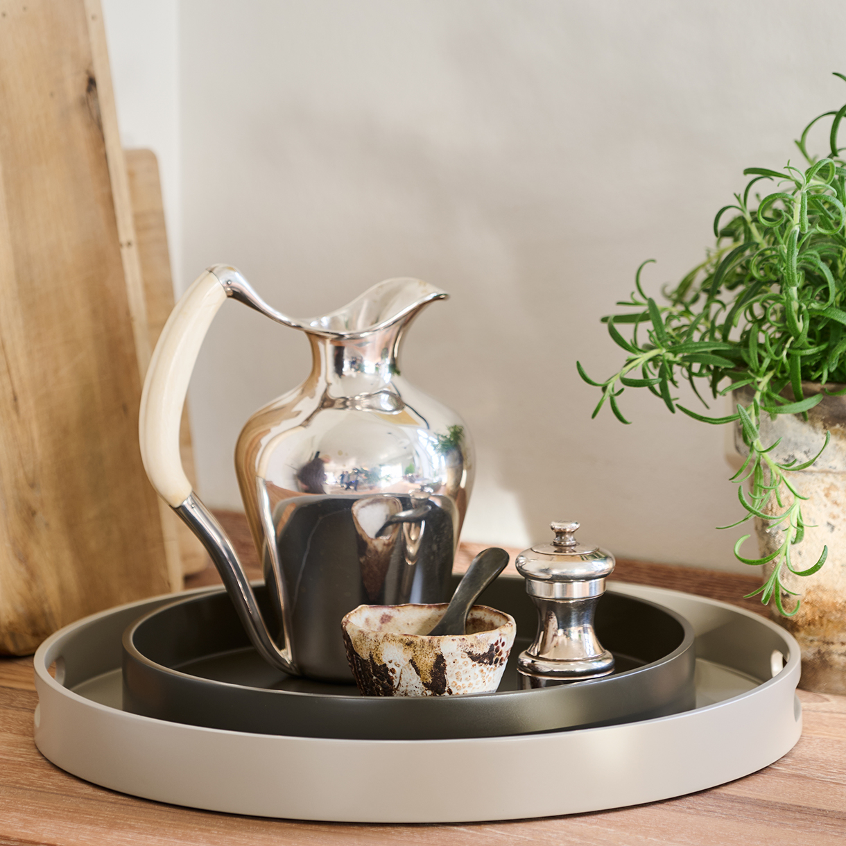 Matt Lacquer Tray �40*4 cm w/handle